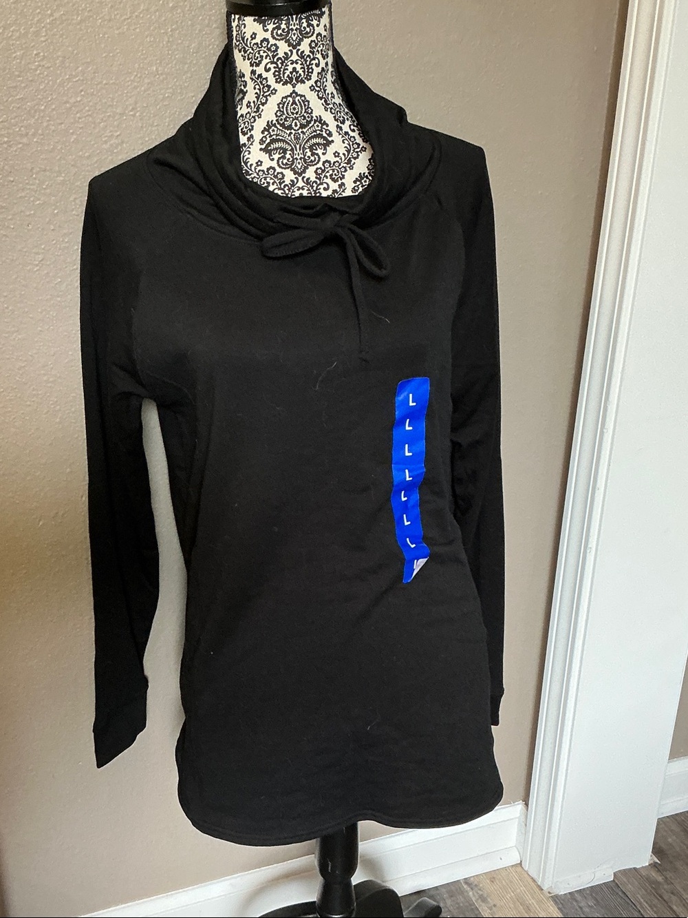 32 Degrees Black Turtleneck and Pants Set Size Large